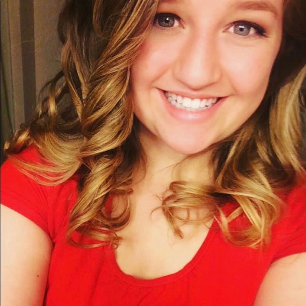 Meet your Posher, Karissa